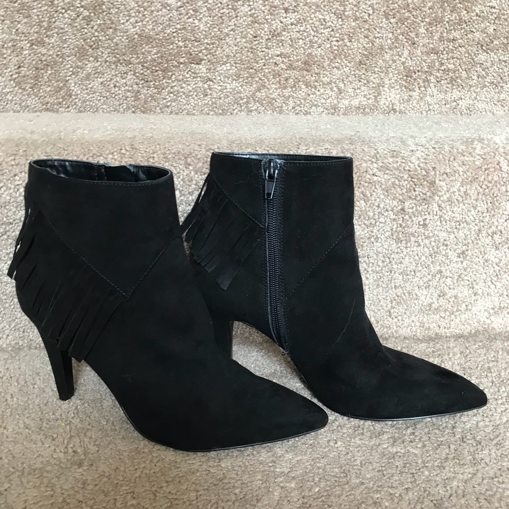 Fringed Nine West booties